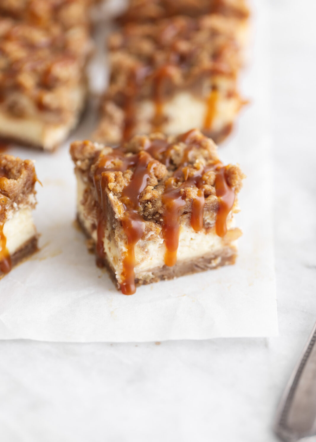 caramel apple crumble cheesecake bars