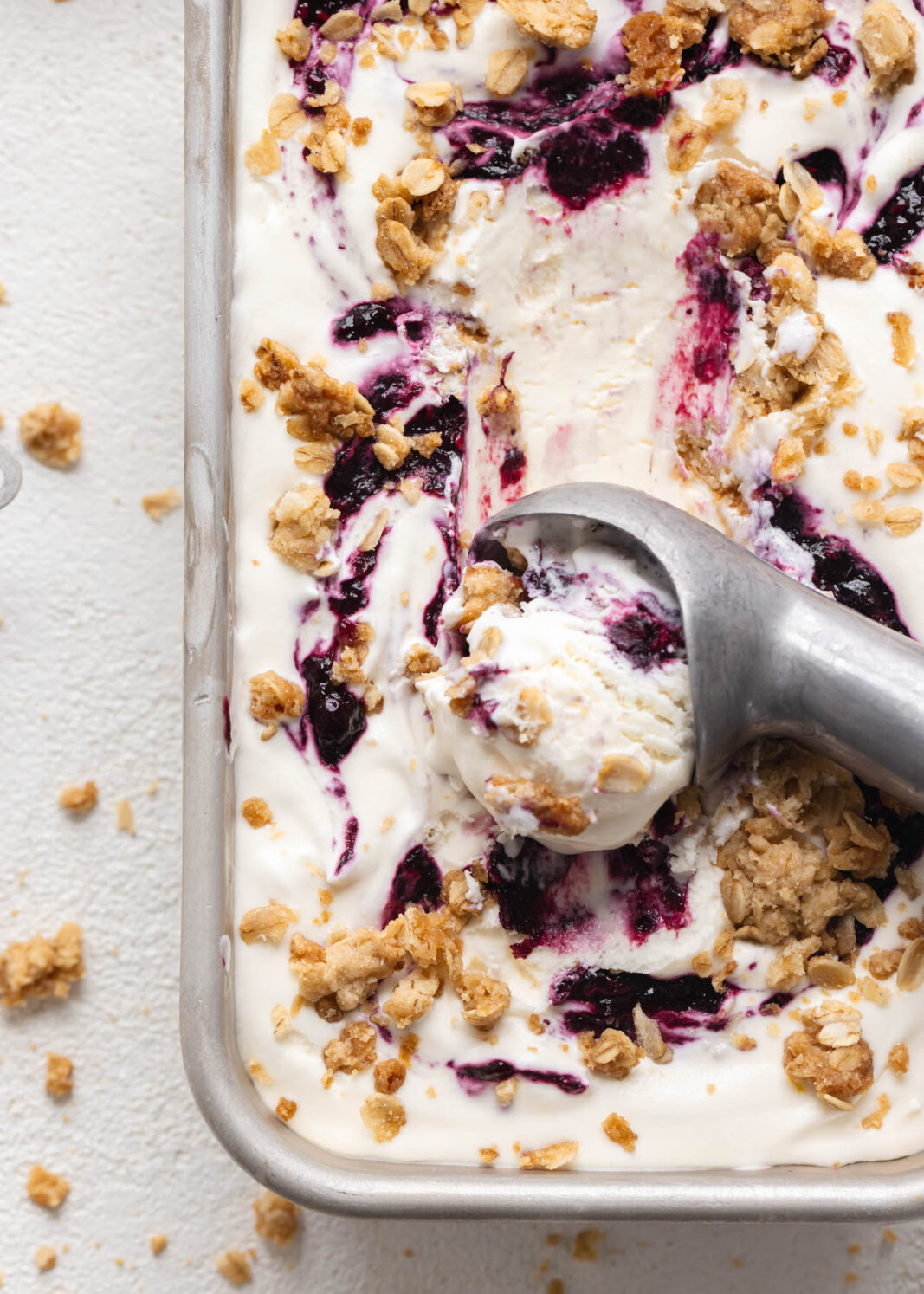mixed berry crisp ice cream