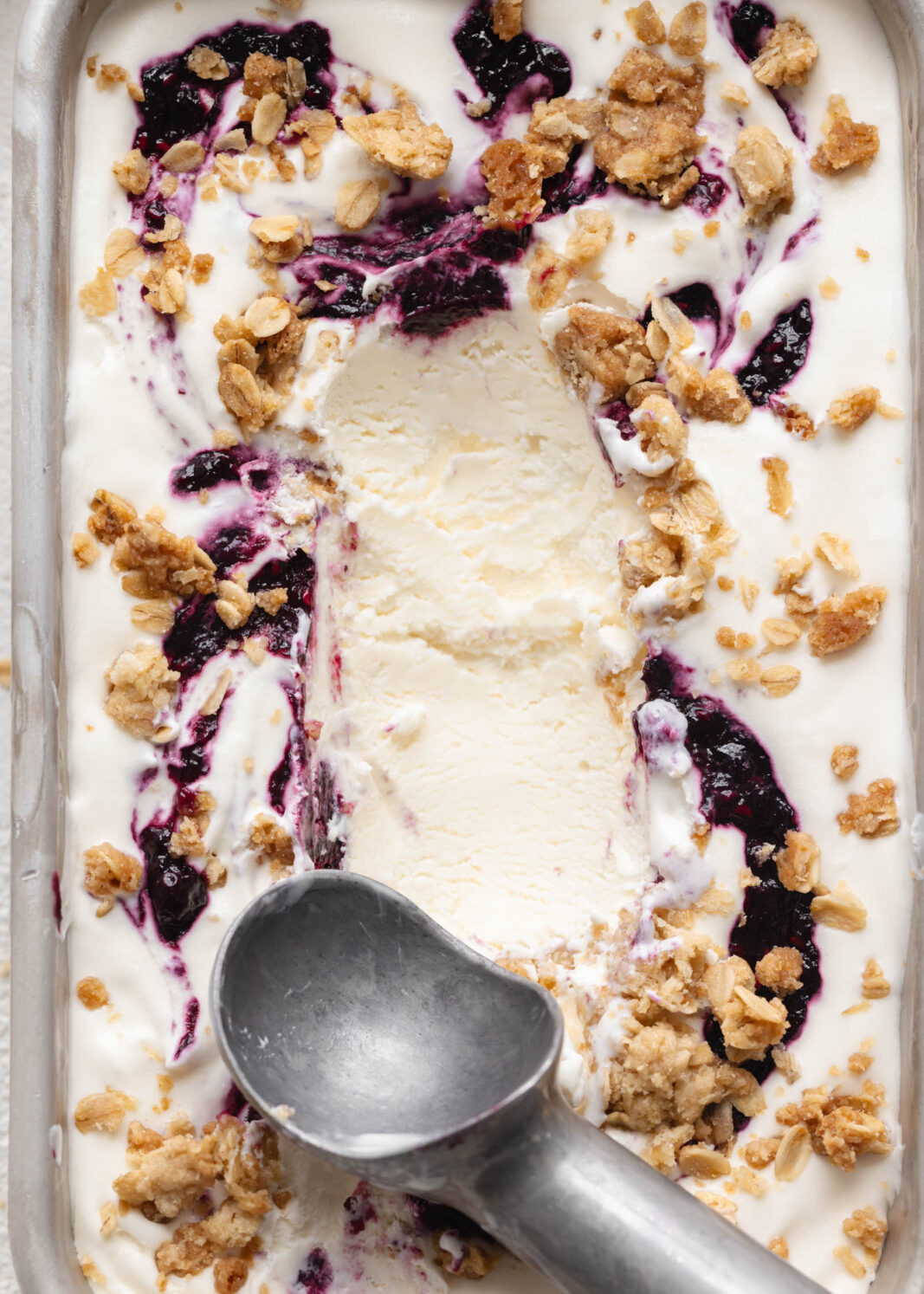 mixed berry crisp ice cream