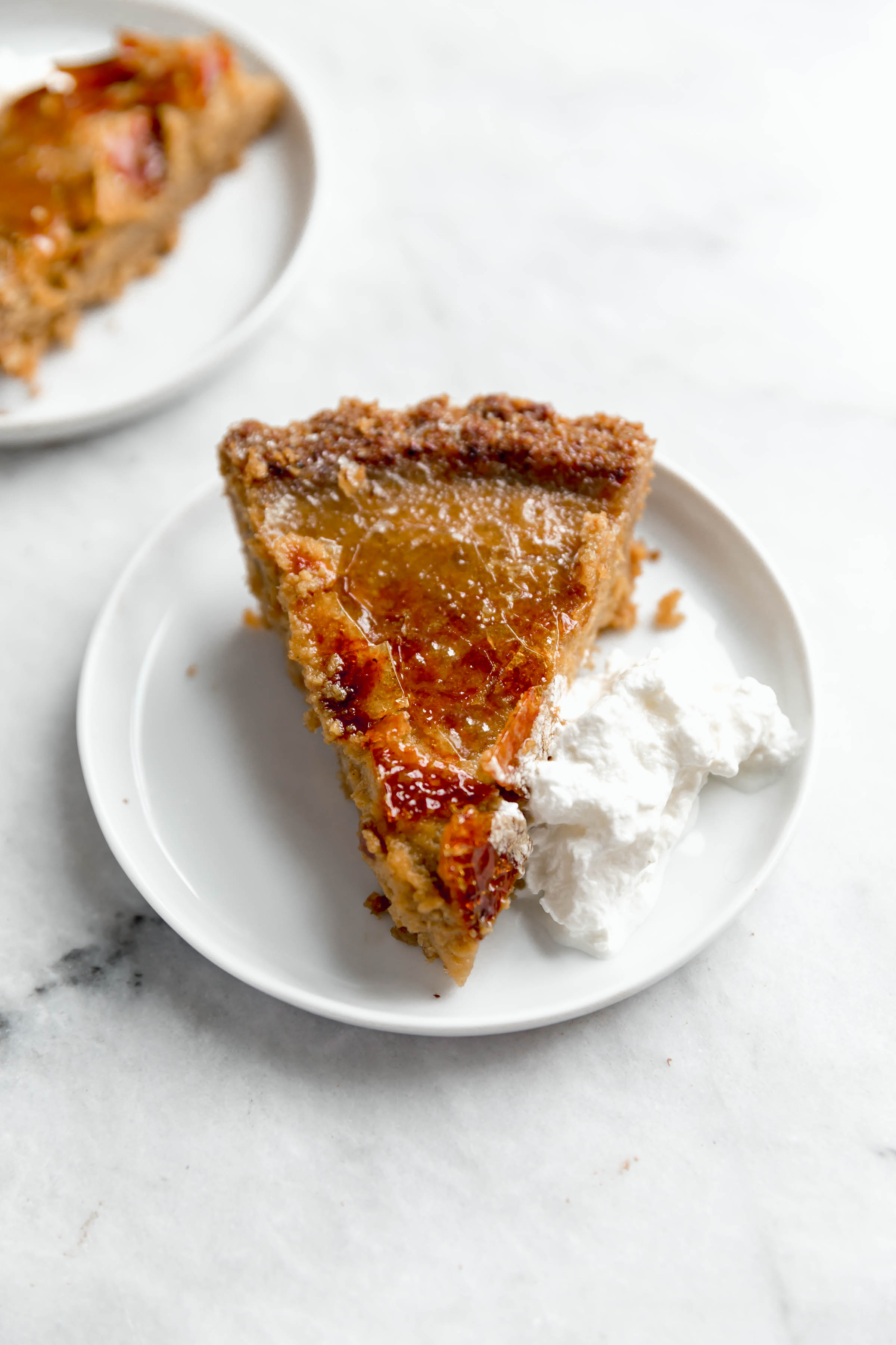 Put a fun spin on classic pumpkin pie with this brûléed pumpkin pie topped sugar crunch crust!