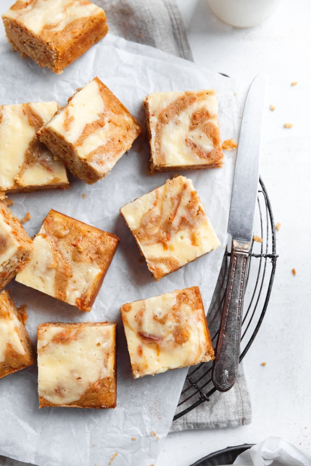 carrot cake cheesecake bars