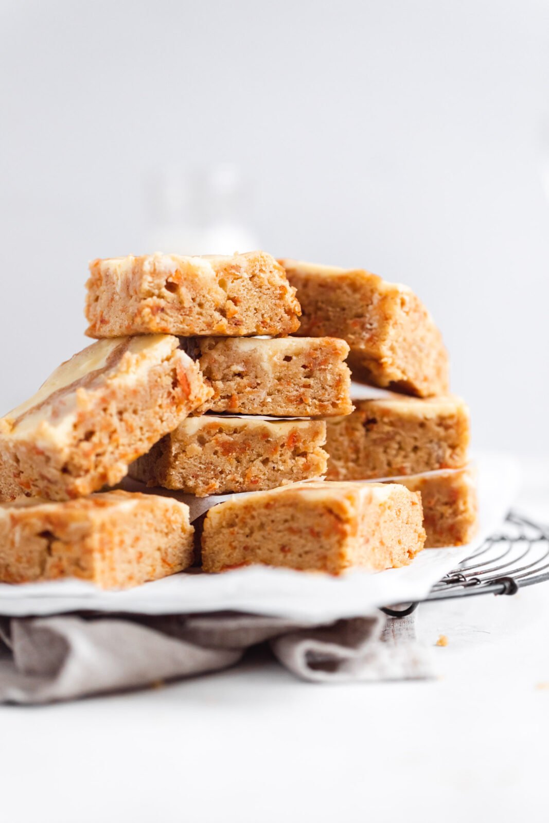 carrot cake cheesecake bars