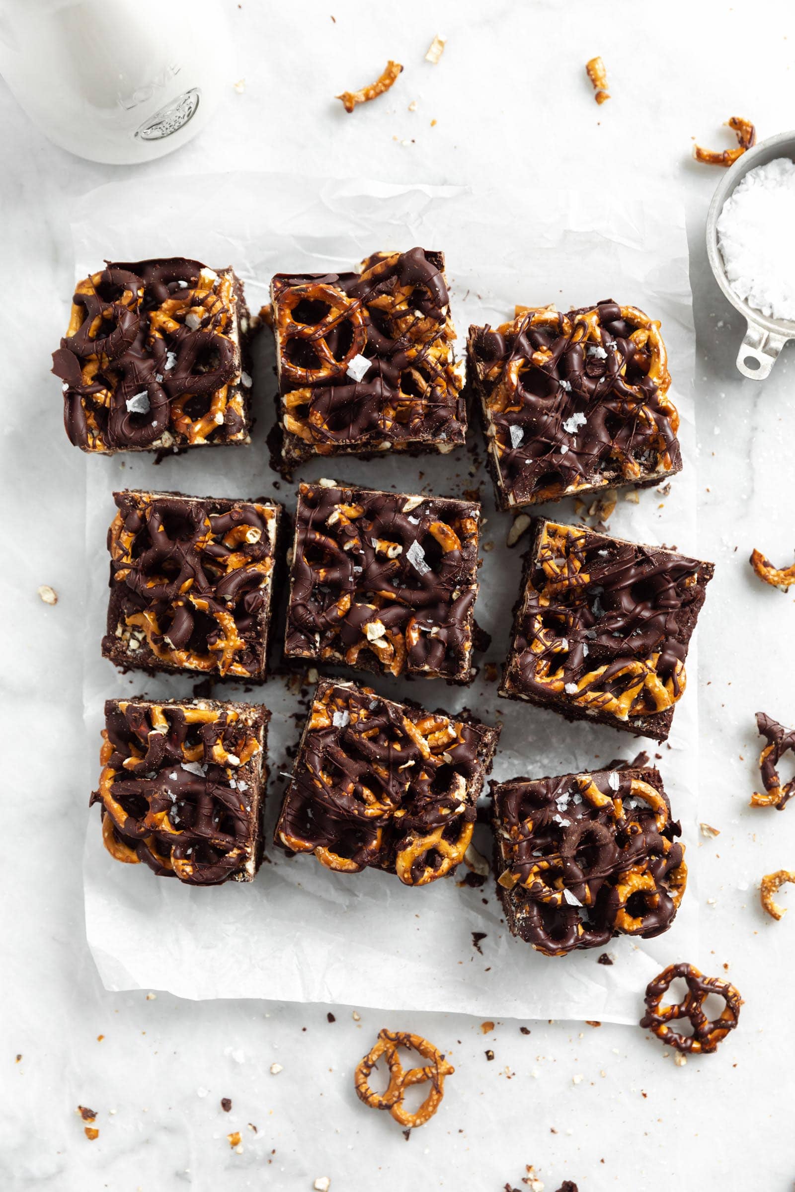 chocolate covered pretzel brownies