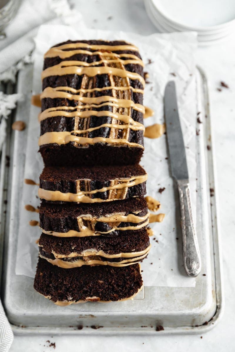 Calling all pb chocolate lovers! This peanut butter chocolate banana bread tastes like a cake but is totally acceptable for breakfast
