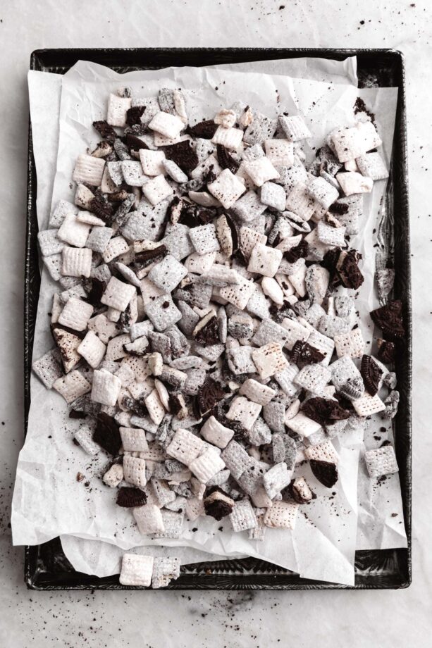 cookies and cream muddy buddies