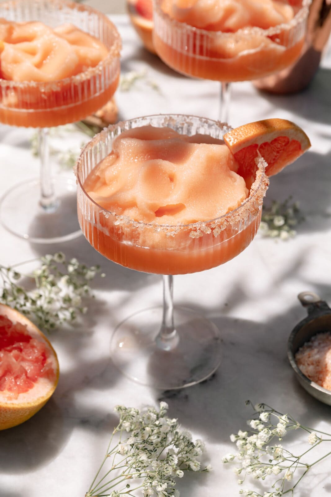 frozen paloma with grapefruit slice