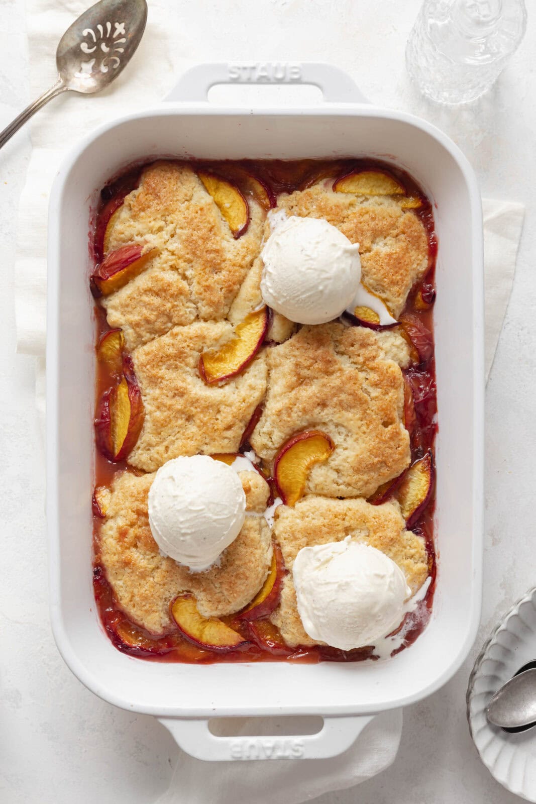 peach cobbler in a pan