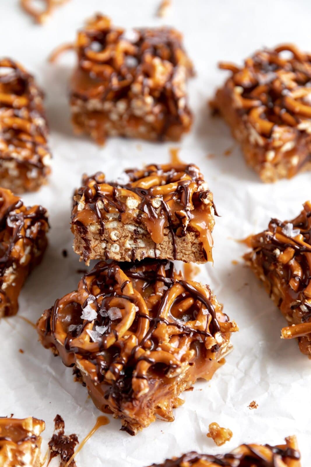 peanut butter pretzel caramel bars