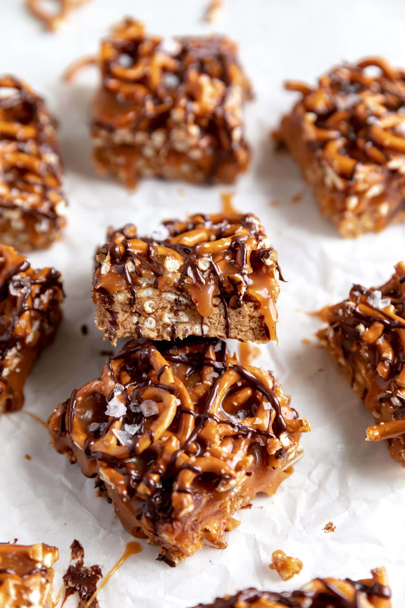 peanut butter pretzel caramel bars