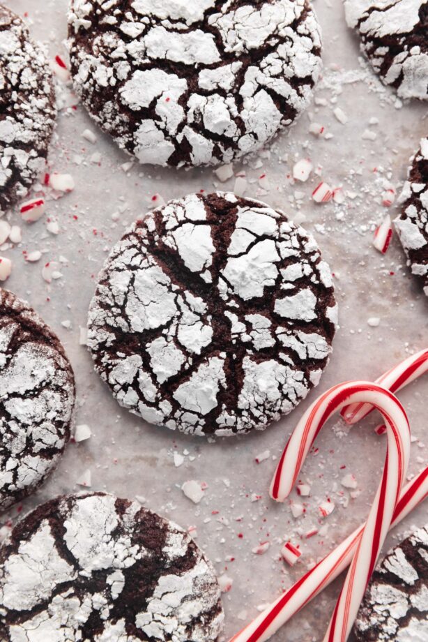chocolate peppermint crinkle cookies