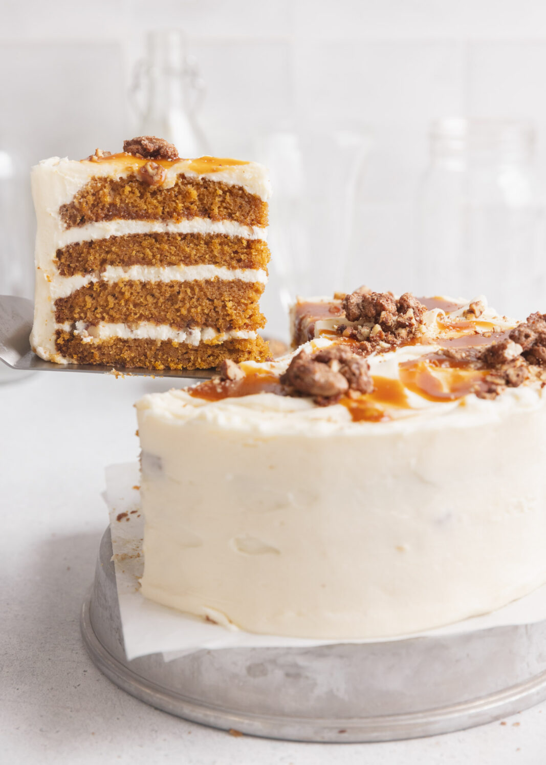 pumpkin praline crunch cake