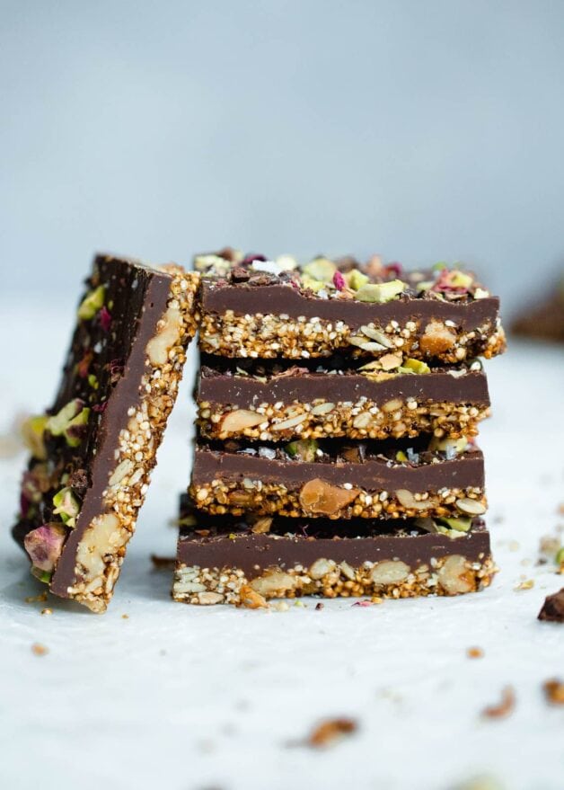 A healthier alternative to a chocolate bar, this Quinoa Chocolate Bark is filled with nuts and seeds to keep you full all afternoon!
