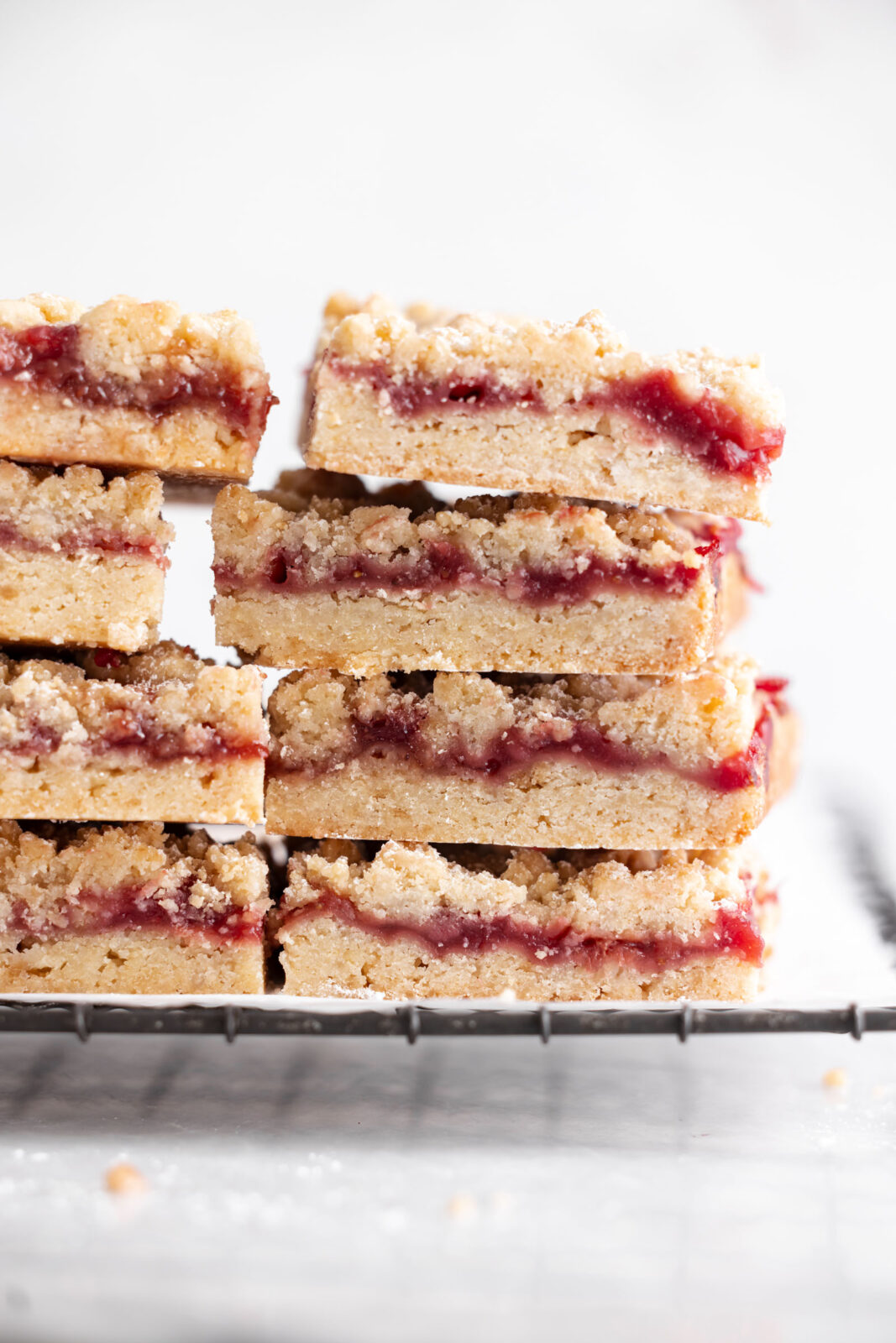 strawberry rhubarb crumble bars